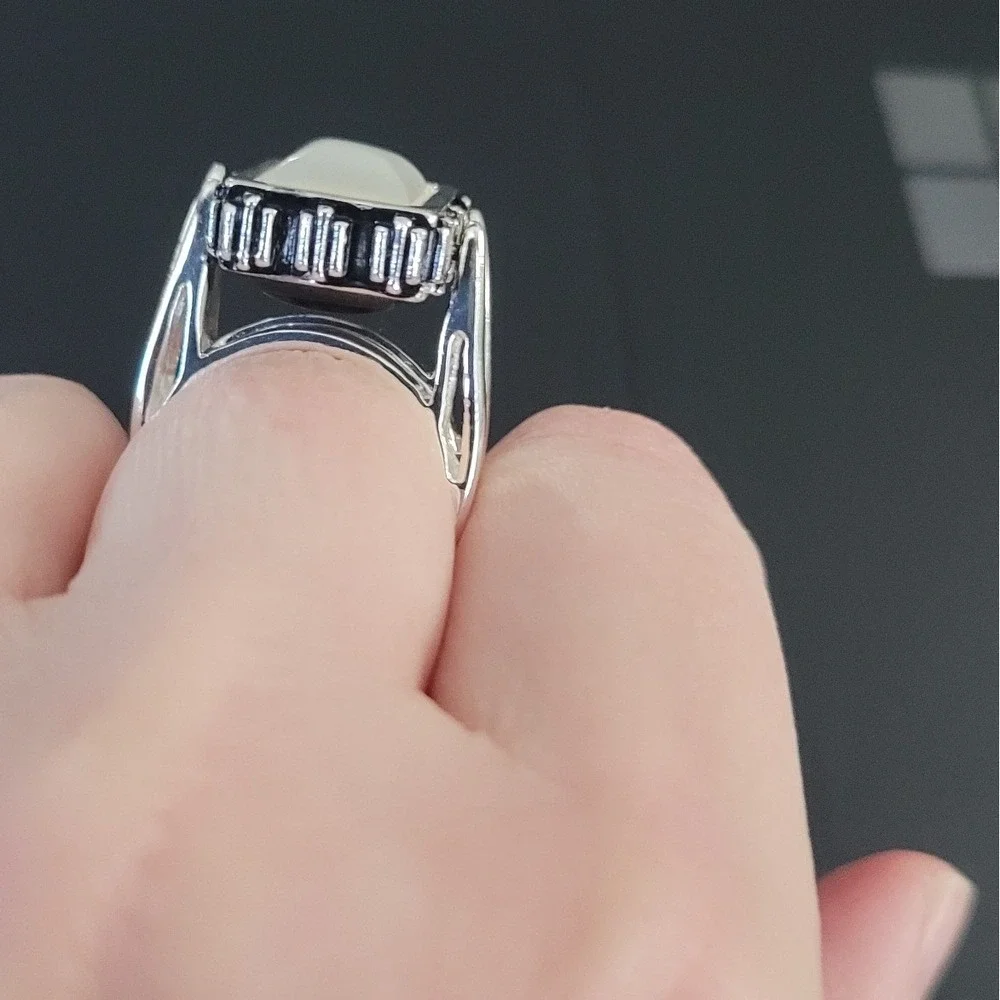 Reversible Flip Ring Square Black and White Stones Silver Tone Size 7